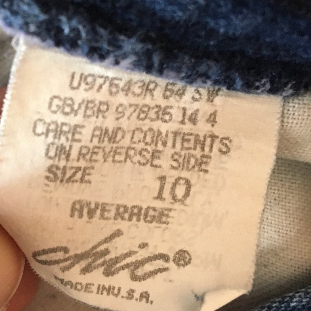 Vintage Chic High Rise Jeans - Picture 7 of 10